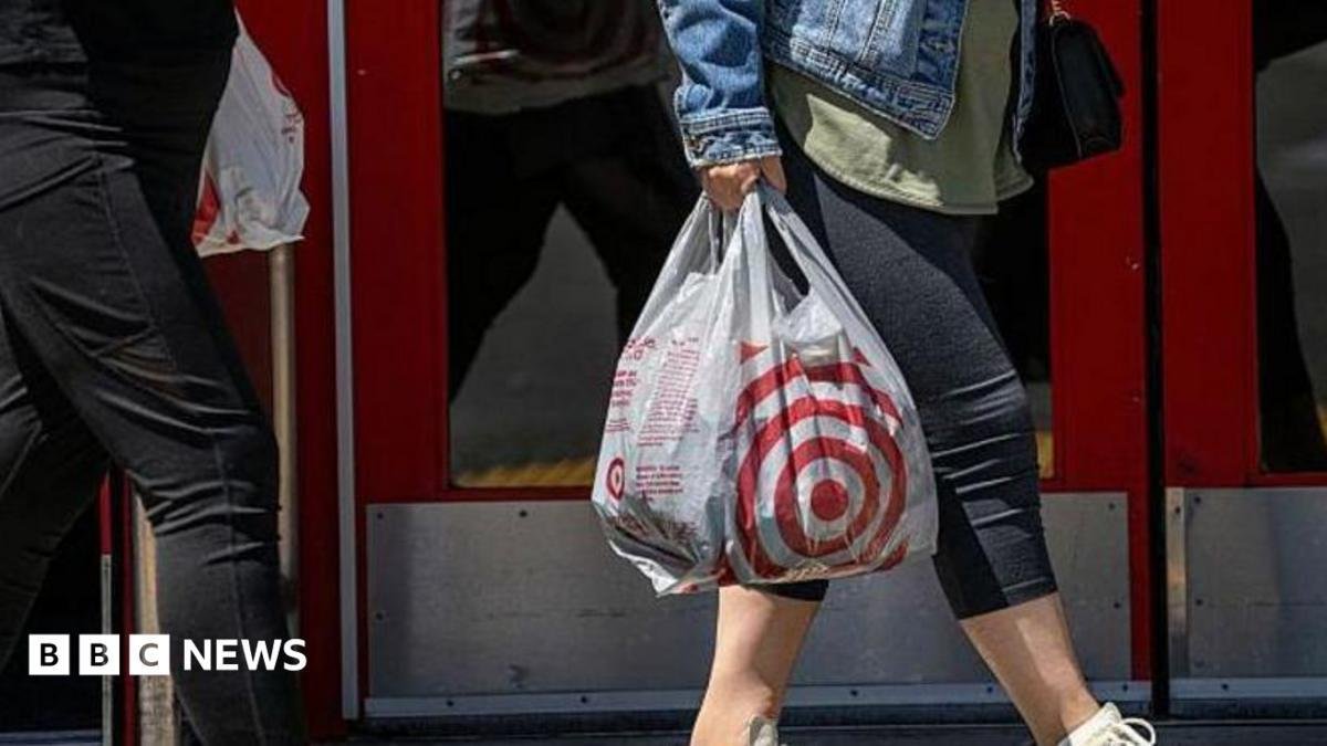US retail giant receives $1bn...