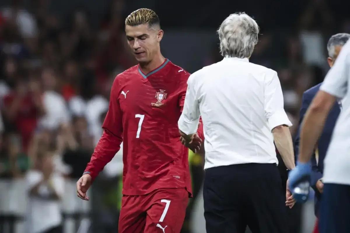 جيسوس يحسم موقفه من أزمة رونالدو: لا استثناءات لأي لاعب في البرتغال