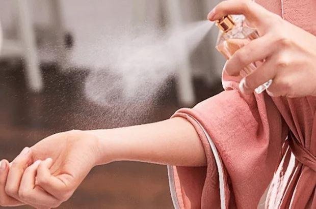 رئيس جمعية الحساسية والمناعة يحذر من الإفراط في استخدام العطور.. ونصائح لتجنب المضاعفات