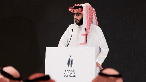 اللهم احفظ وطني.. تركي آل الشيخ يوجه رسالة بعد استهداف مطار الرياض