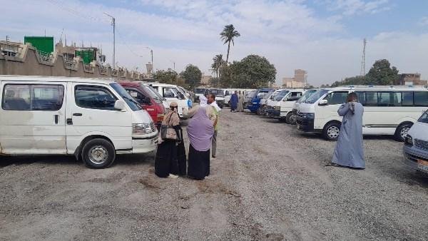 أسيوط.. متابعة انتظام العمل بموقف ديروط لخطوط ملوي وديرمواس وأبو الهدر