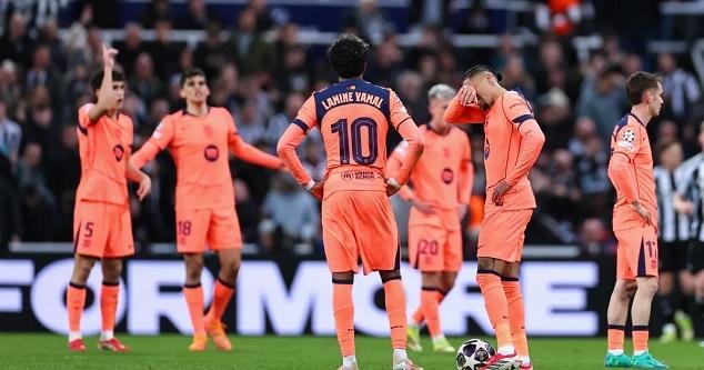 بسبب قرار يويفا.. برشلونة يرتدي قميصه البرتقالي أمام باريس سان جيرمان