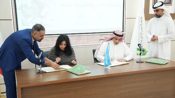 الكويت: منظمة الأمم المتحدة للطفولة توقع اتفاقيتين لدعم قطاعي المياه والتغذية في غزة