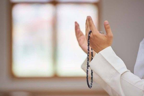 40 ألف حسنة.. دعاء بعد صلاة الصبح يغفله الكثيرون ردده لن يستغرق دقيقة