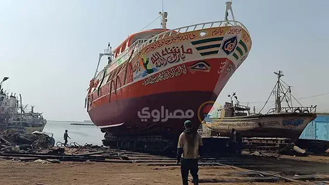 استعدادًا لموسم الصيد.. صيانة...