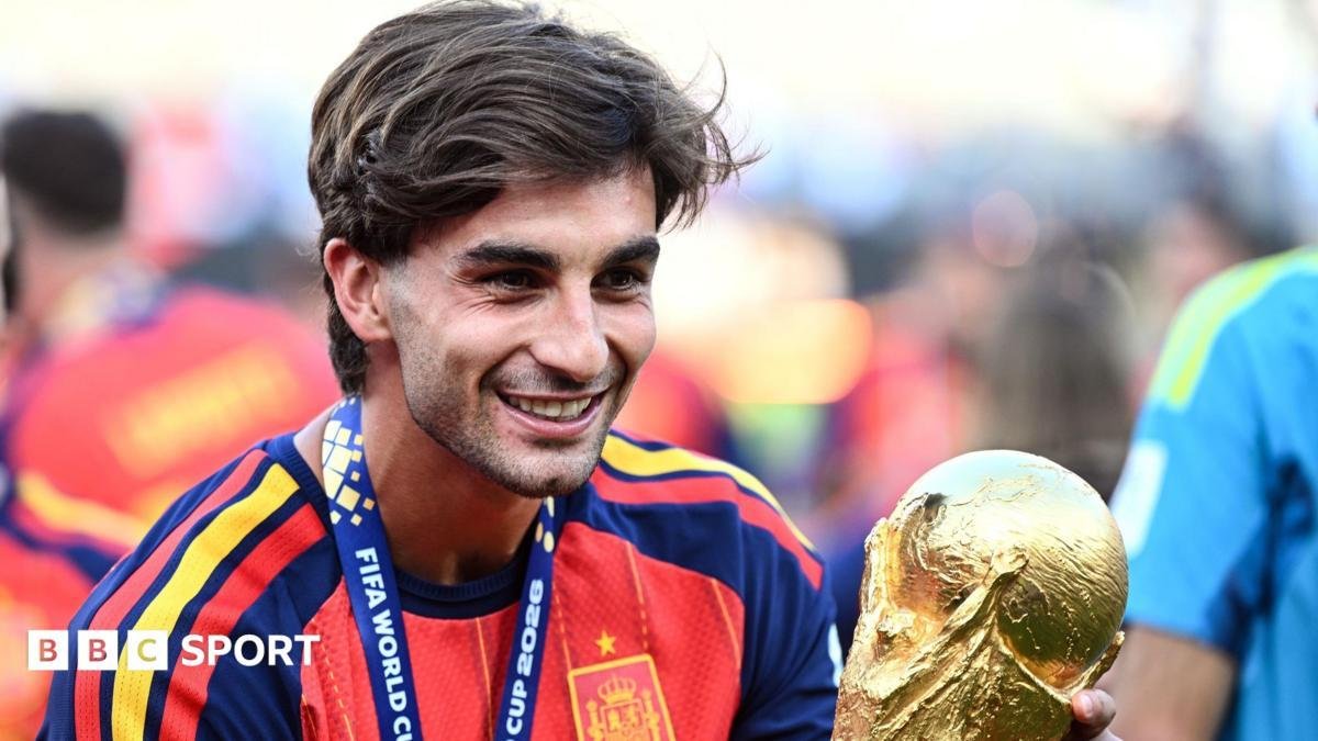 PSG sign World Cup final match...