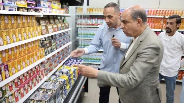 ضبط 6 آلاف لتر وقود و7 أطنان سلع وأسمدة مخالفة وأدوية منتهية الصلاحية بالمنيا