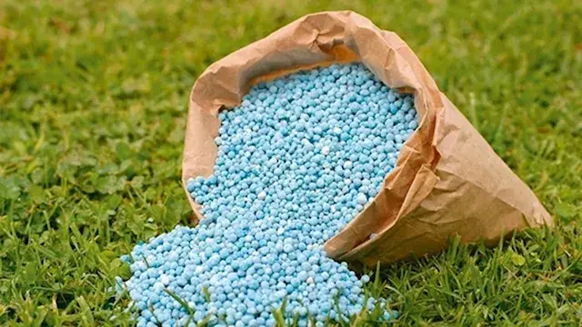 الأسمدة المدعمة 2026.. كيف يحصل الفلاح على حصته عبر كارت الفلاح؟