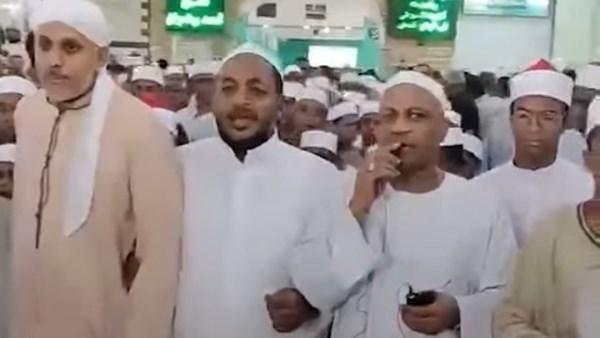 مولاي صل وسلم.. الأقصر تحتفي بحفظة القرآن الكريم في مسيرة إيمانية مهيبة