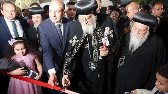 بعد جولة الـ12 ساعة.. البابا ت...