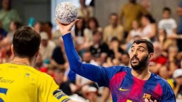 لماذا أقيمت مباراة برشلونة وقت صلاة الجمعة؟ .. اتحاد اليد يكشف الحقيقة بعد اعتراض سيف الدرع