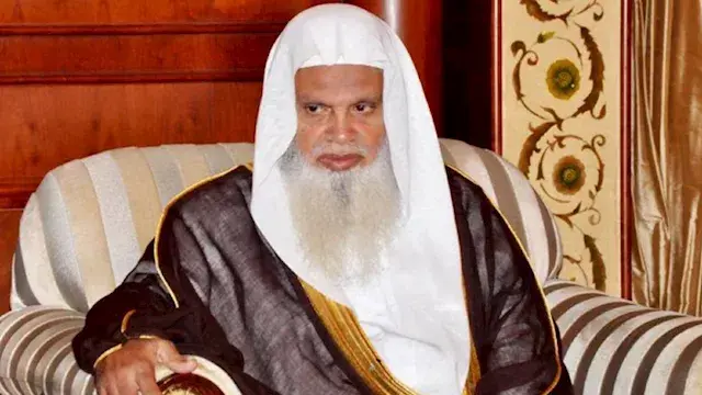 خطيب المسجد النبوي يكشف عن معانى الشهادتين: العمل بهما قولاً وفعلاً