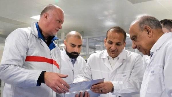 خلال زيارته لـ«رينيرا» في روسيا..  وزير الكهرباء يبحث توطين صناعة بطاريات تخزين الطاقة بمصر