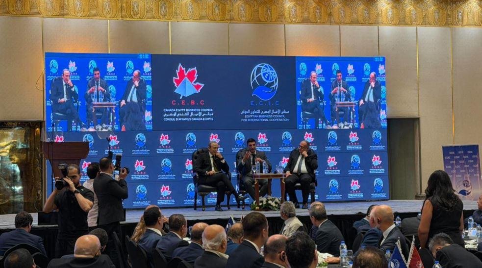 وزير الصناعة: مبادرة جديدة لتوفير الطاقة المتجددة لنحو 7 آلاف مصنع بقدرات 1000 ميجاوات