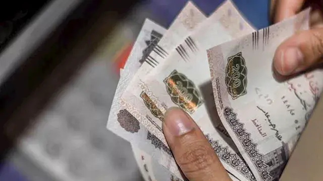 بزيادة 89%.. المصريون يقترضون...