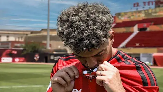 الأهلي يستعيد إمام عاشور في مو...