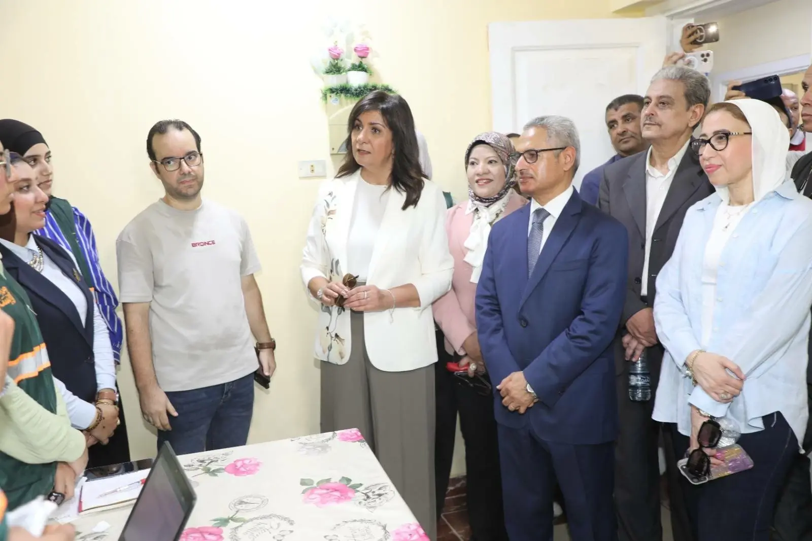 محافظ بني سويف وسفيرة التحالف...