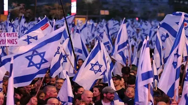 مظاهرات في تل أبيب ضد نتنياهو.. مئات الإسرائيليين يطالبون بتغيير الحكومة