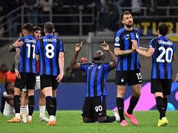 إنتر ميلان يستعيد صدارة الدوري الإيطالي بفوز صعب على فيورنتينا