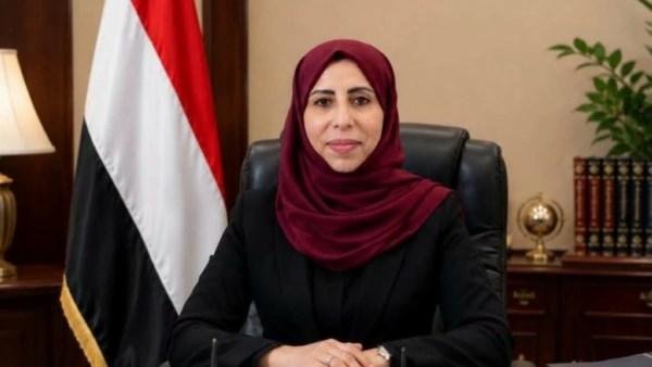 وزيرة الخارجية اليمنية تهاجم إيران: ارفعوا أيديكم عن اليمن بدلًا من ادعاء الوساطة
