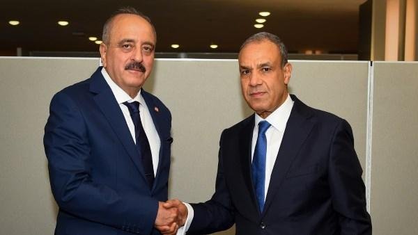 وزير الخارجية ونظيره التونسي يؤكدان اعتزازهما بخصوصية العلاقات بين البلدين