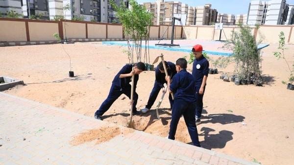 دعم مدرسة الكرنك بـ 150 شجرة ضمن مبادرة «100 مليون شجرة» بمدينة بدر