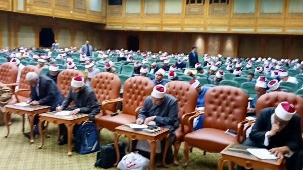 أكاديمية الأزهر العالمية تجري اختبارا تحريريا للمبعوثين إلى دول العالم