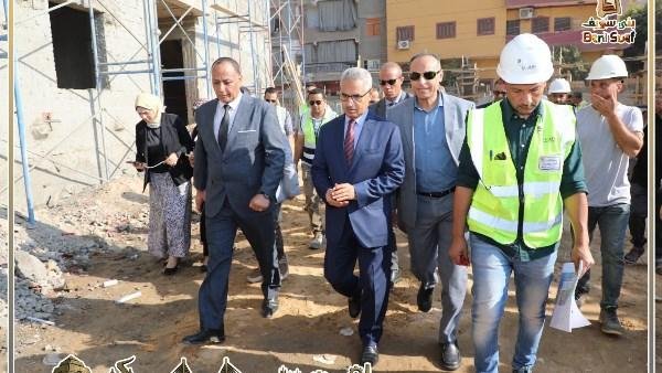 محافظ بني سويف يتابع مستجدات العمل بمستشفيي سمسطا وببا المركزيين