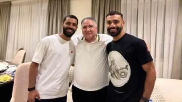 أجواء أسرية.. محمد صلاح مع عائلته في مصر