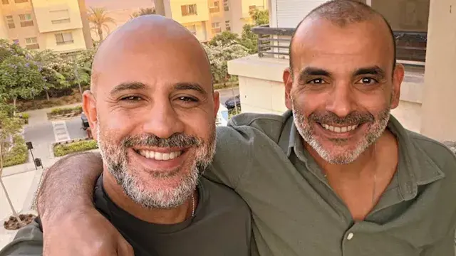 بعد القبض على ملحن شهير.. عزيز الشافعي ينشر صورة مع أيمن بهجت قمر