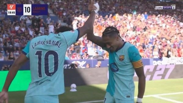 برشلونة يكتسح إشبيلية بثلاثية في الدوري الإسباني