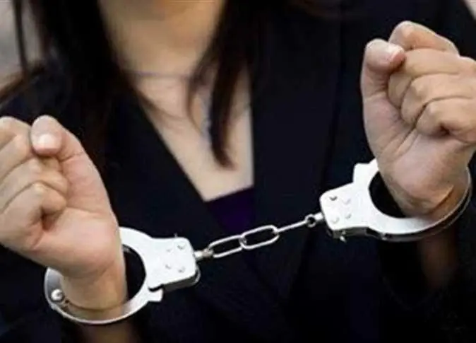 «من صديق شقيقها إلى الهروب معه لخطبتها».. نجلة المجني عليها تكشف تفاصيل الأيام الأخيرة قبل مقتل والدتها