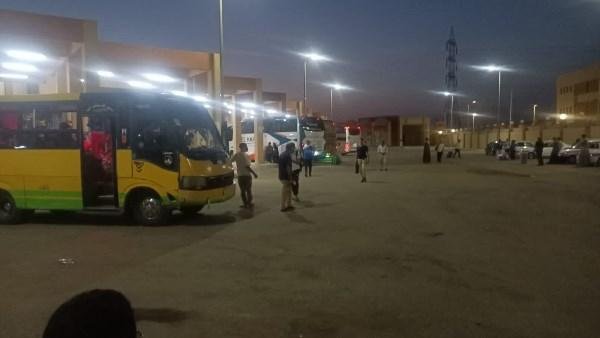 مدير مواقف قنا: متابعة ميدانية دورية لحركة نقل الركاب بالموقف الجديد